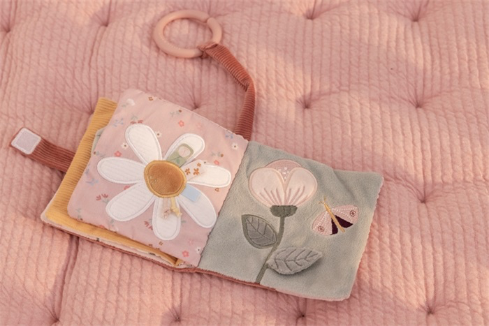 Soft-activity-booklet-Flowers-Butterflies-6.webp